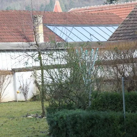 Neuningerhof Homestay *