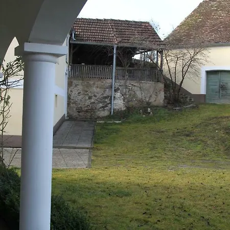Neuningerhof Privatunterkunft *